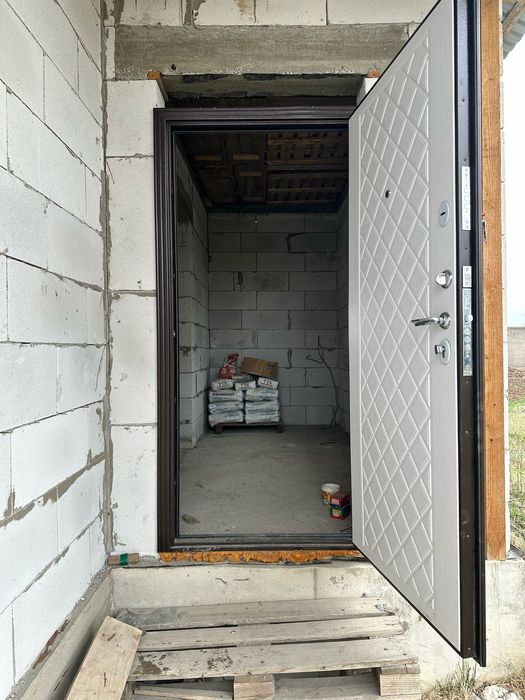 Участок с времянкой