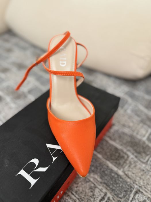 Обувки RAID бежовеи