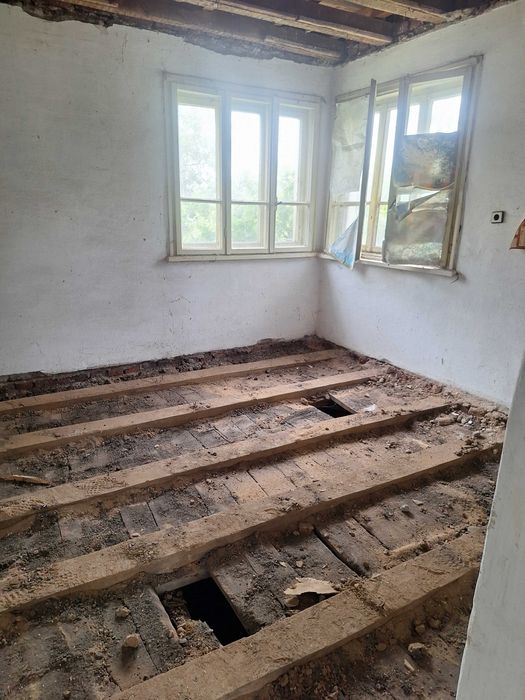Продавам къща в Бойчичиновцш