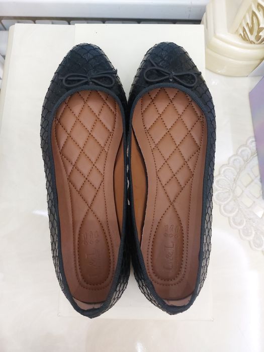 Классические чёрные балетки