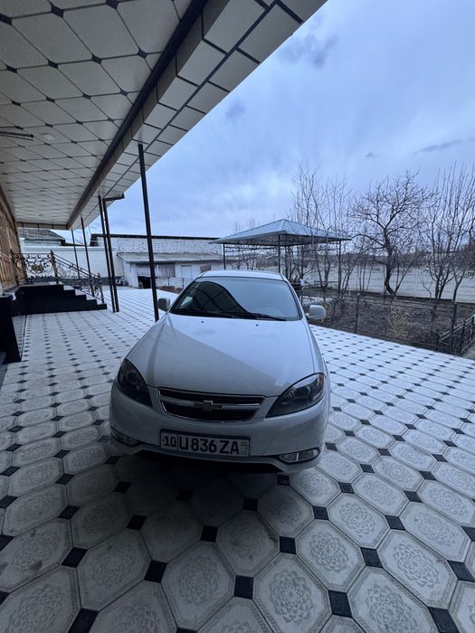 Jentra mexanika sotiladi