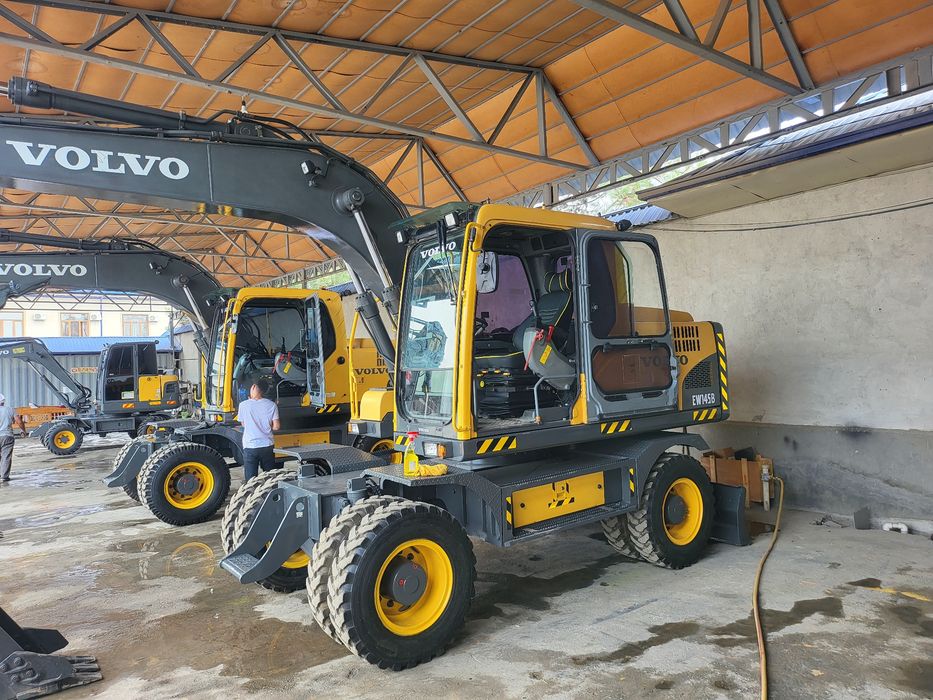 Karea dan 145 Volvo zurlari keldi.