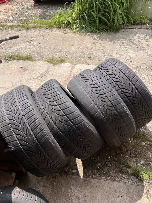 Anvelope 245/40 R19, 225/55 R17, 215/45 R16, cauciuc auto