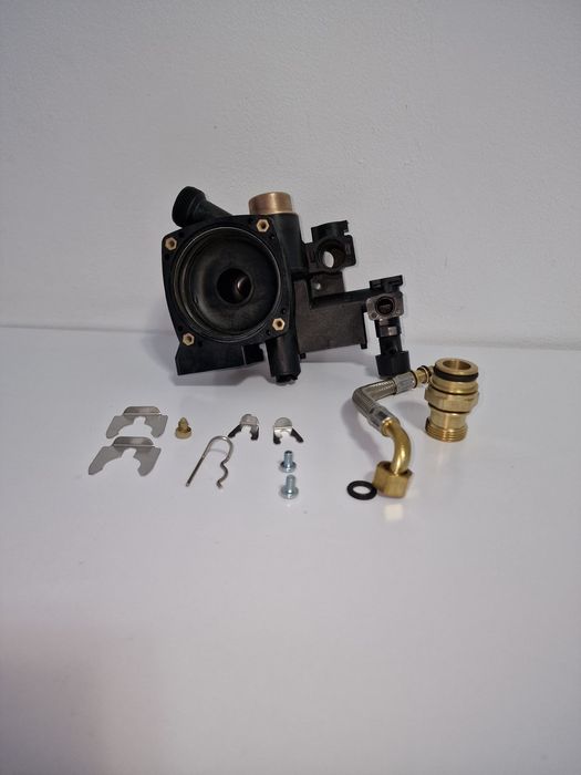 Copr POMPĂ Apă Saunier Duval Thema Classic F24 F25 F30