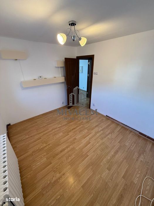 2 camere Craiovita Piața Big centrală 4/4 acoperiș tablă