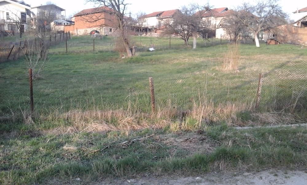 Продава се Парцел в с. Горни Окол, Област София-област - 700 кв.м за 44 €/кв.м - Снимка #1