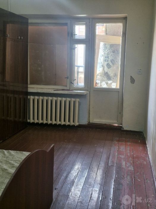 1-комн., 40 м², 1/4 эт., без мебели