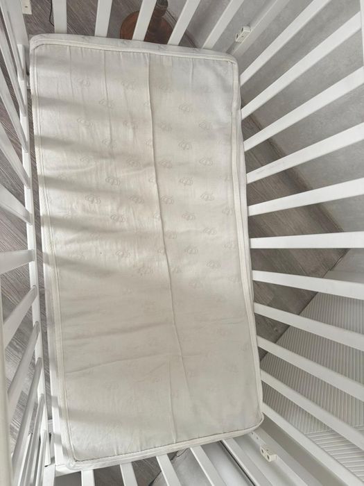 Детская кроватка, манеж