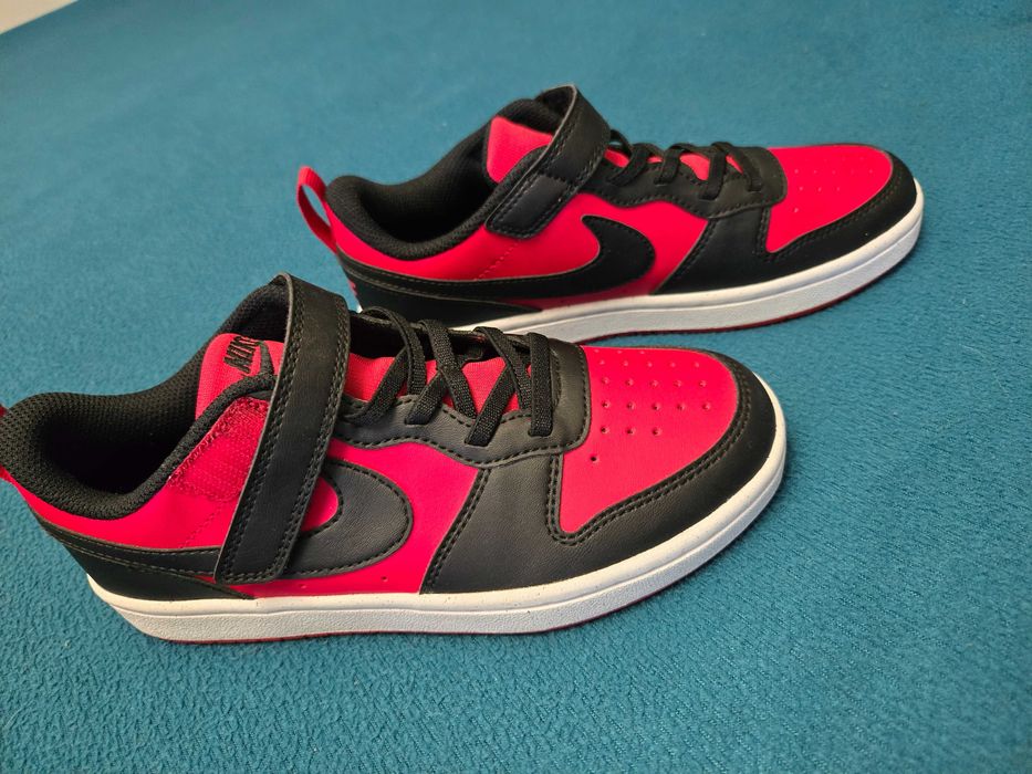 НОВИ детски маратонки Nike