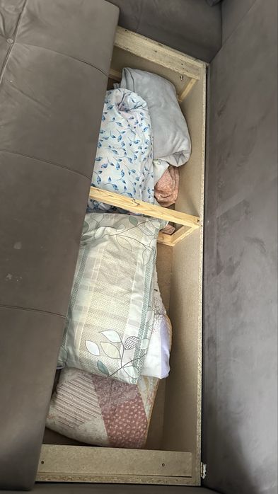 Срочно продам угловой диван