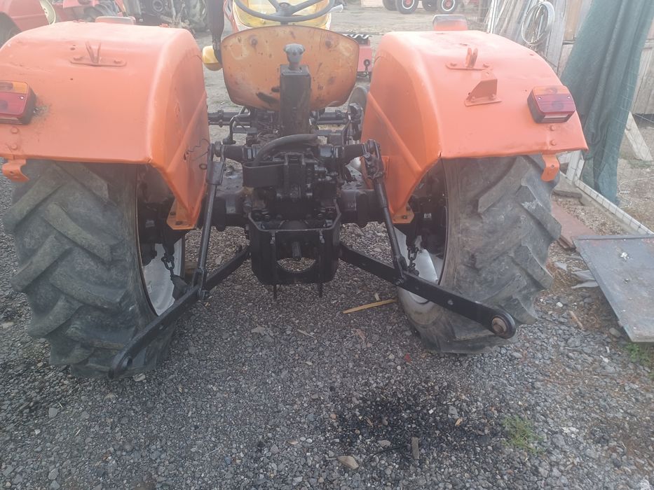 Tractor fiat 445