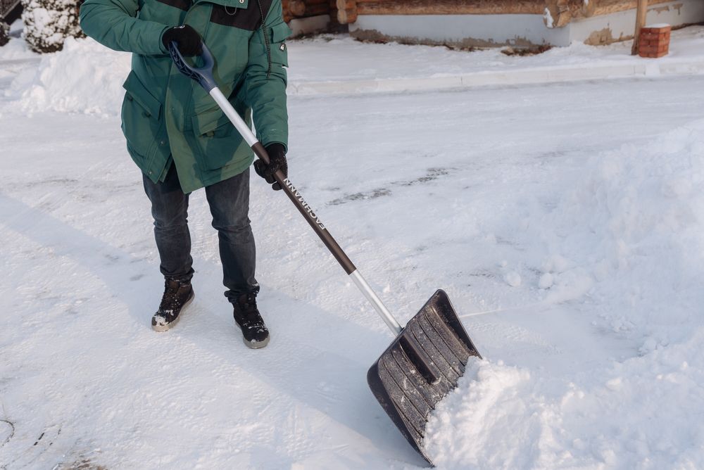 Лопата для уборка снега (Россия)