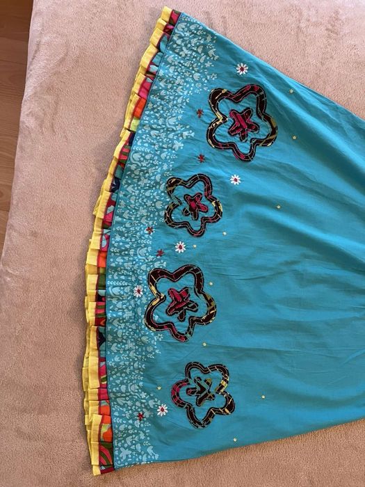 Нова цветна рокля с етикет