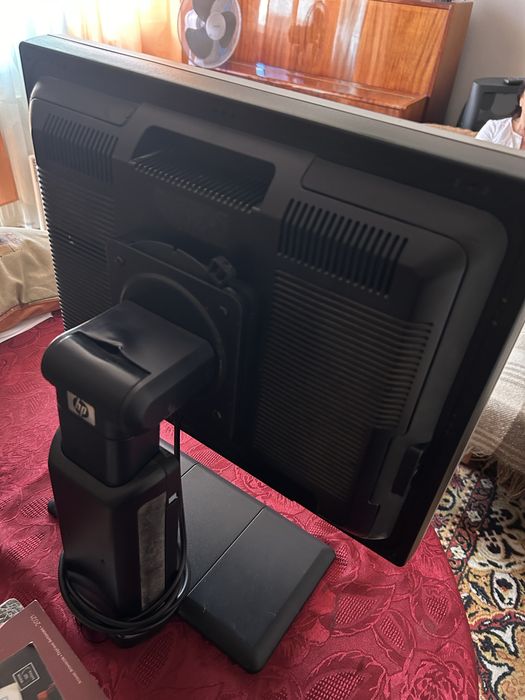 Монитор HP LP2065