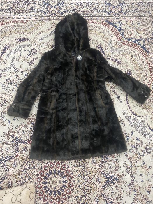 Шуба очень тепоая срочно 5000