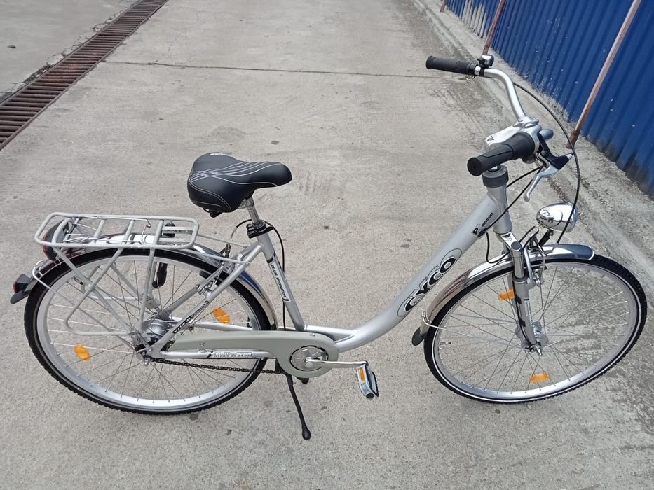 Vând bicicleta din aluminiu pentru damă