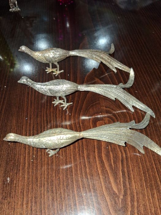 Бронзови отливки на семейство  парни. Дължина 20 см