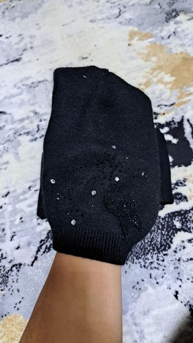 Shapka sharf sotiladi