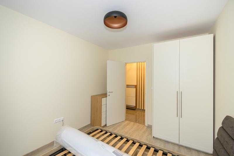 Дава се под наем Тристаен апартамент в Бургас, Лазур - 83 кв.м за 997.05 € - Снимка #4