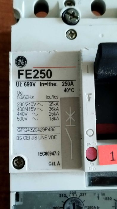 Шалтер прекъсвач General Electric FE 250 - трифазен 250A