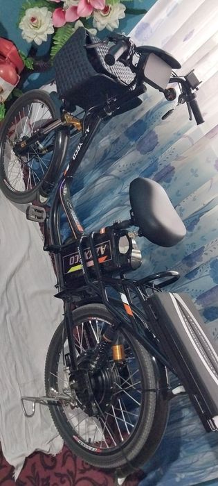 Velosukutr sotiladi srochni