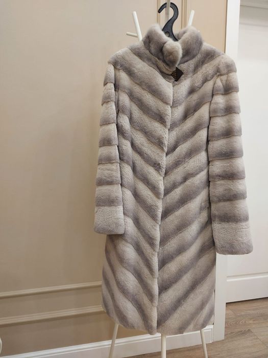 Продам шубу бобёр длинную, окончательно 45000 тысяч