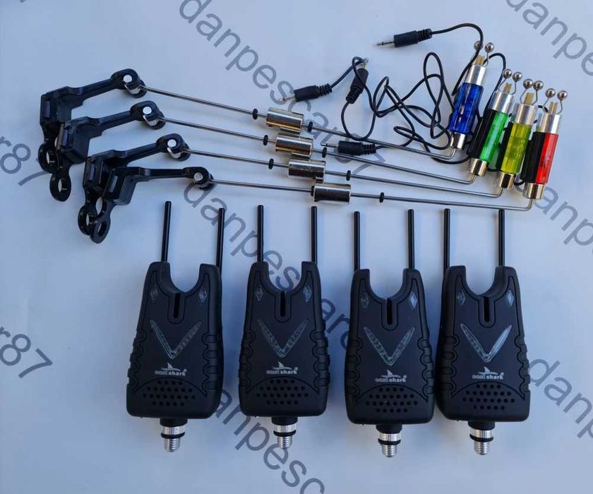 SET 4 Avertizoari East Shark TLI34 cu 4 swingere lumina si penar