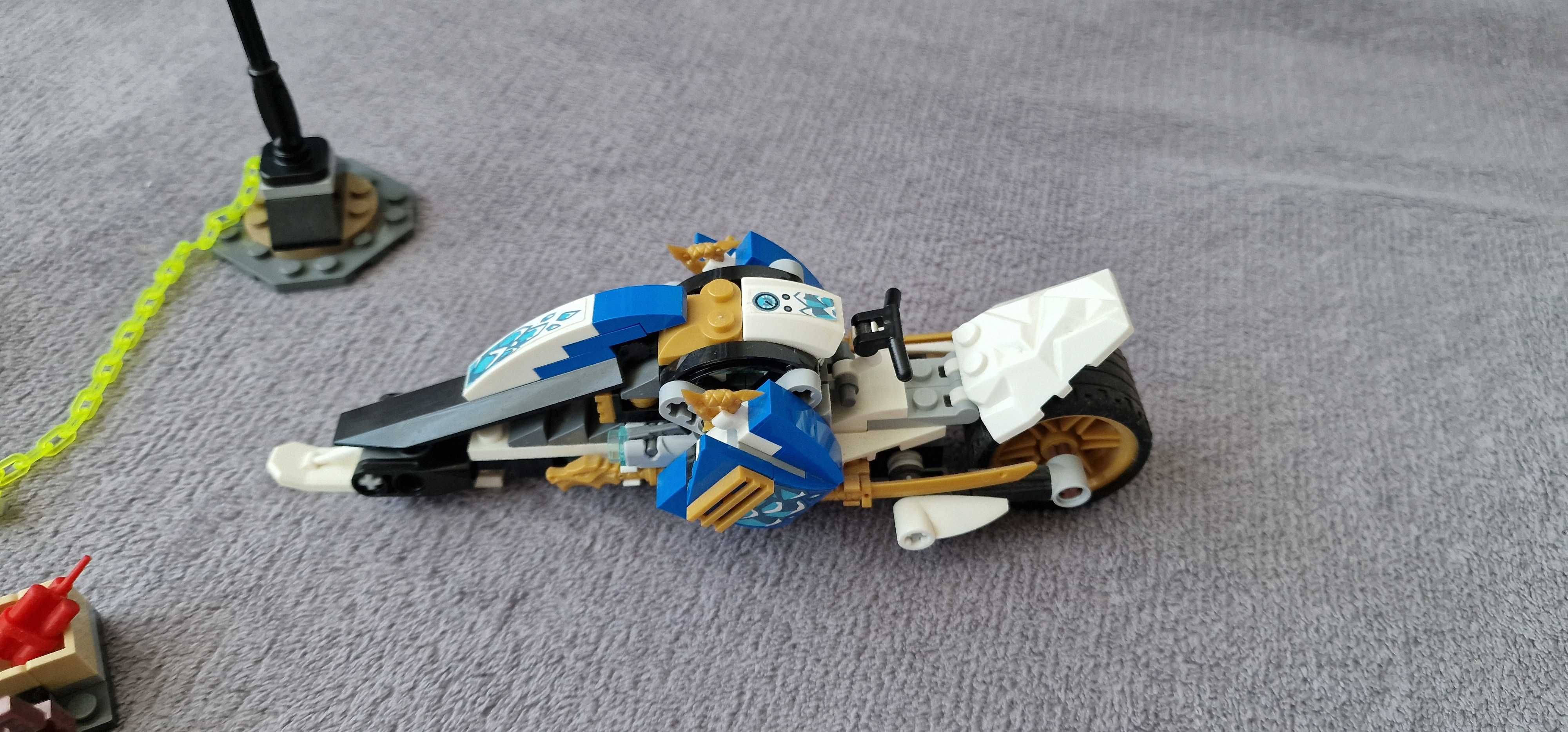 Lego ninjago legacy kai's best sale blade cycle and zane's snowmobile