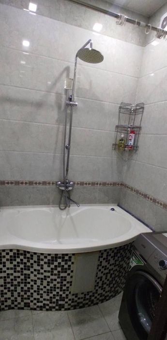 Darxon Ekskavatorniy, Pushkin metro yonida