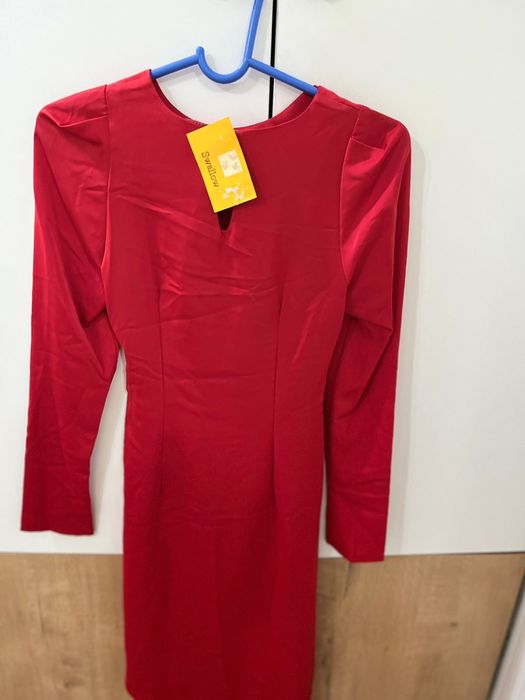 Продам модный женский новый платье