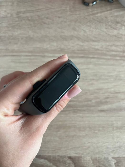 Фитнес браслет Samsung