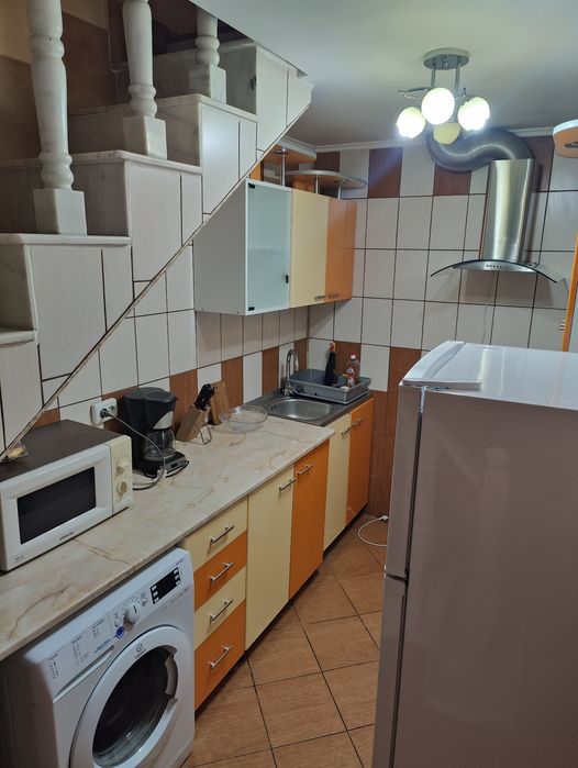 Casă de închiriat în zonă centrală