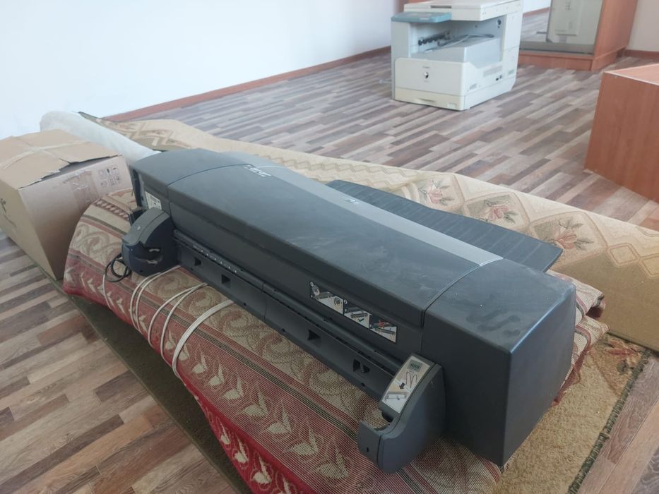 Плоттер HP DesignJet 130