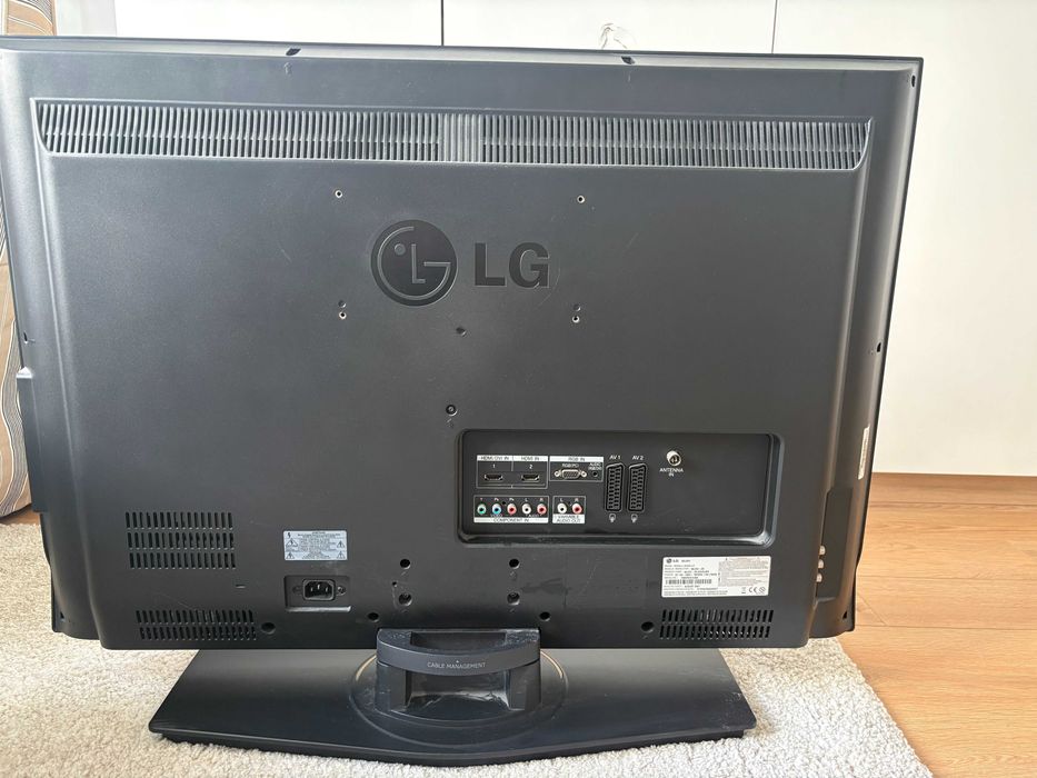 Телевизор LG 32LC51 32 инча LCD