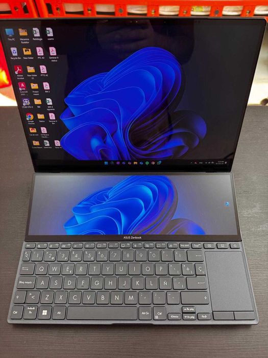 ASUS Zenbook Duo pro