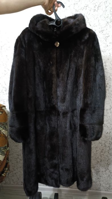 Продам норковую шубу