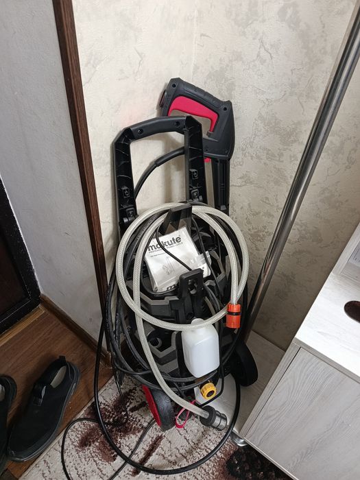 Karcher aparat sotiladi