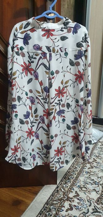 Белая рубашка с узорами