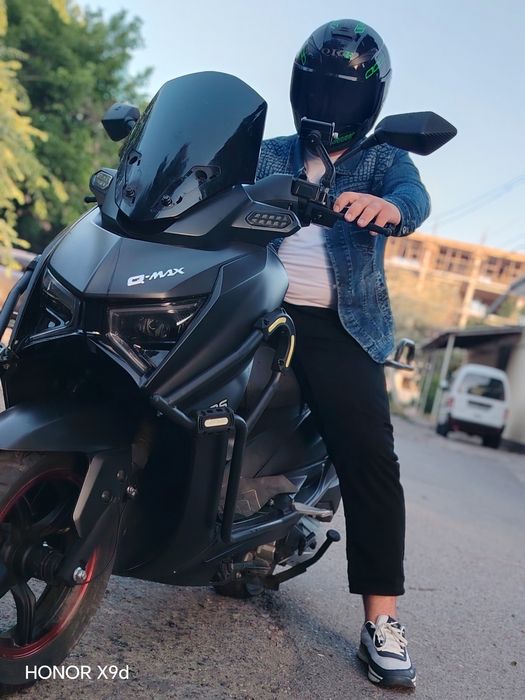 Skuter q max  8200 km probeg  sotiladi