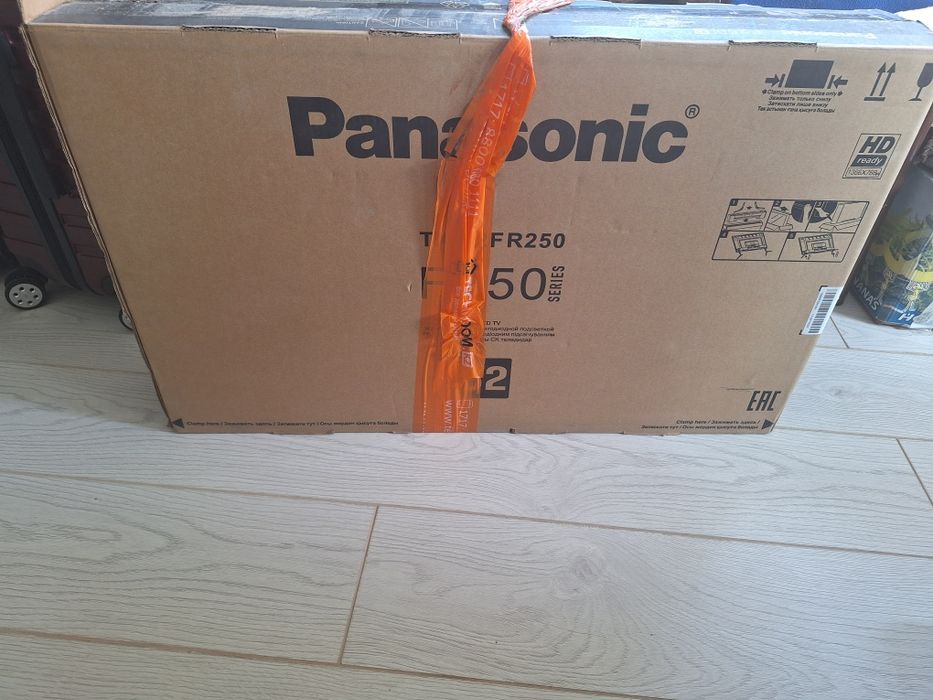 Телевизор Panasonik tx-32fr250k