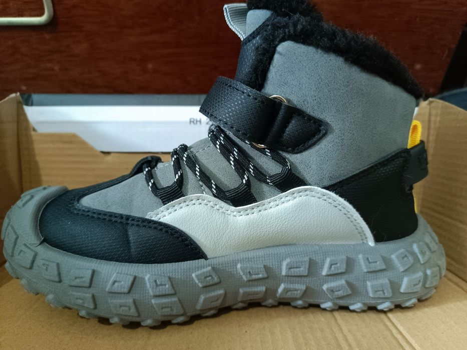 Продам ботиночки осень - весна