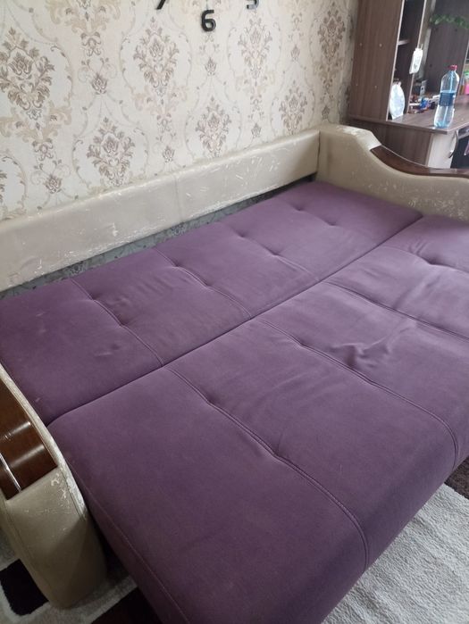 Продам диван 5000
