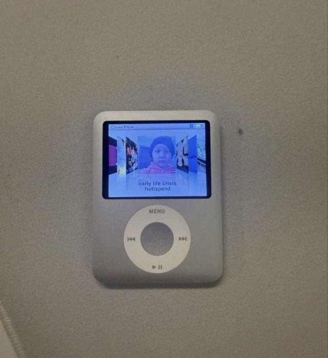 Ipod nano 3 память 8 гигов