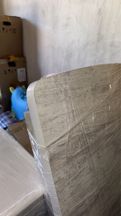 Продам стол и 6 стульев