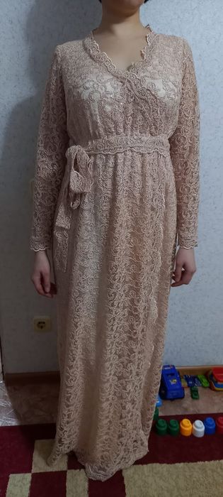 Платье длиною в пол