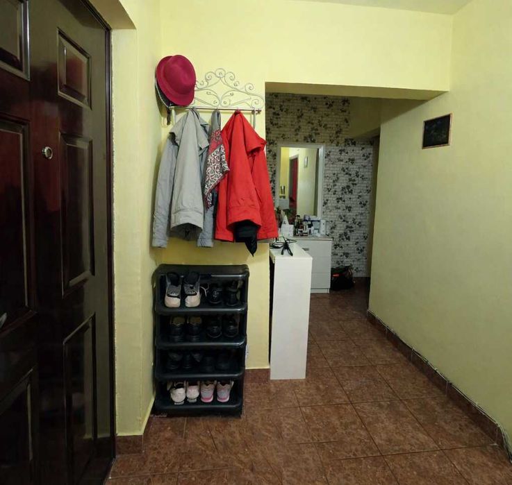 Apartament - vând sau schimb
