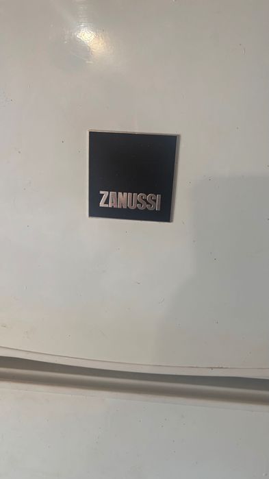 Хладилник zanusi