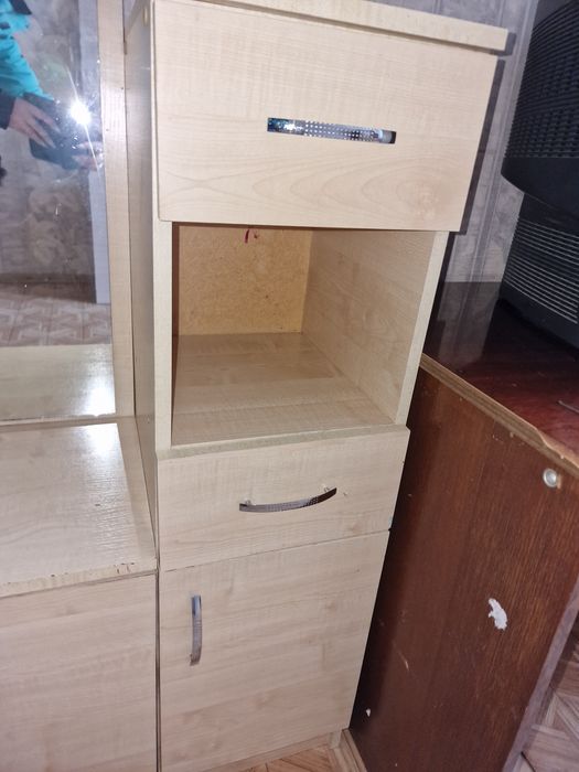 Трюмо/тумба/шкаф СРОЧНО