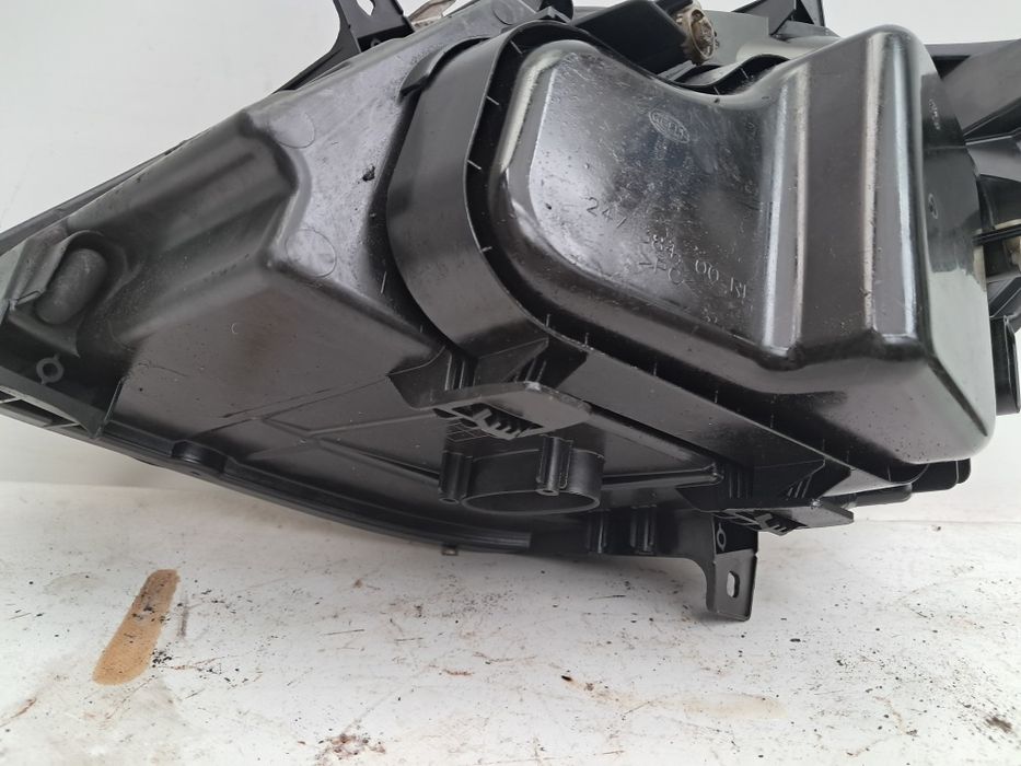 Фар Mercedes Sprinter