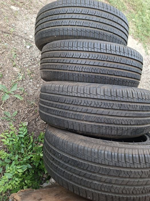 Продам шины 235/55/18 китай